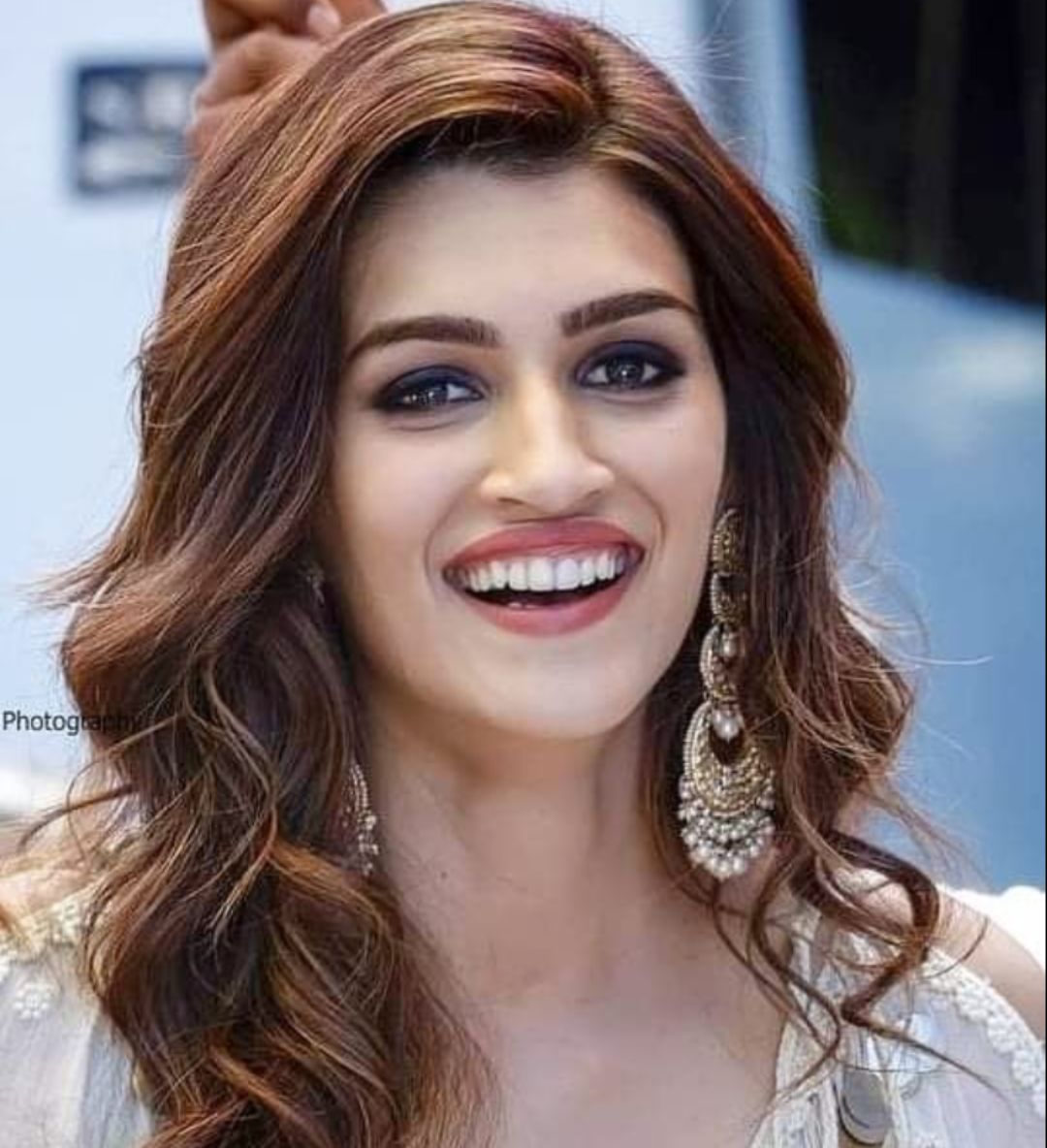 Kriti Sanon💞 • ShareChat Photos And Videos